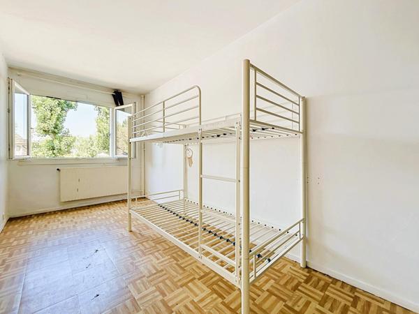 Spacieux appartement 3 pièces à rafraîchir
