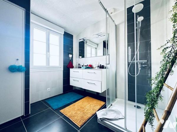 Longère avec hangar et terre agricole 1 hectare