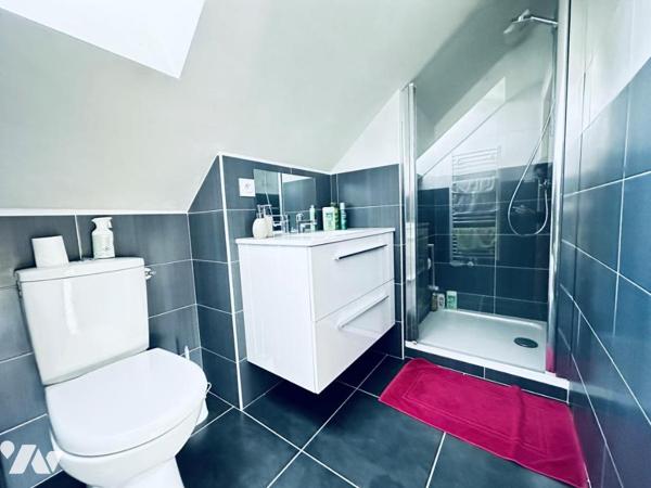 Longère avec hangar et terre agricole 1 hectare