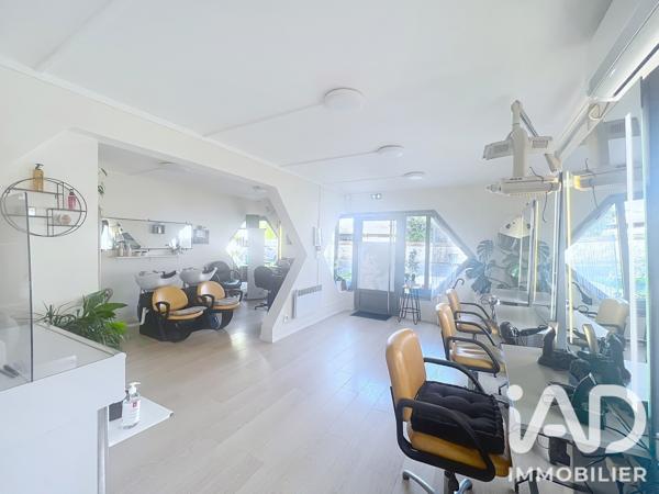 Esthétique, Coiffure​ à vendre 32 m² Le Mée-sur-Seine