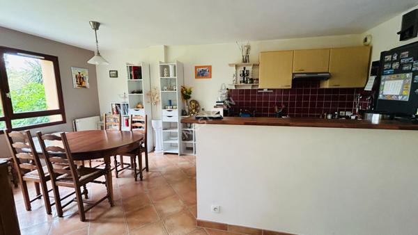 Appartement Mordelles 3 pièces / Jardin / Garage / Centre ville