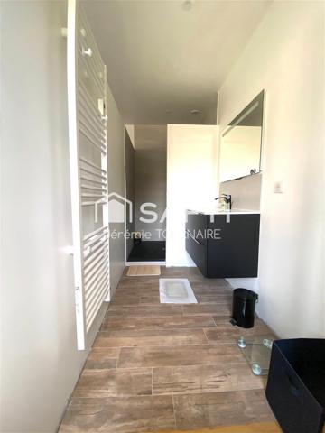 Maison lumineuse avec piscine non mitoyenne