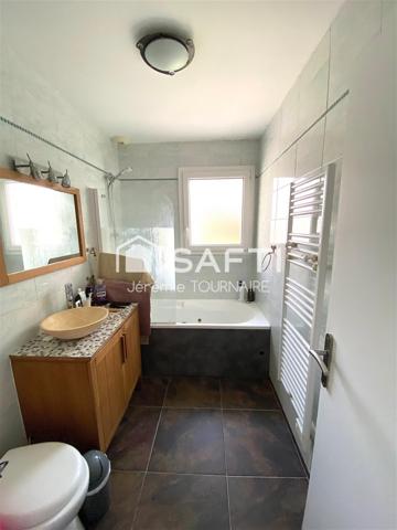 Maison lumineuse avec piscine non mitoyenne