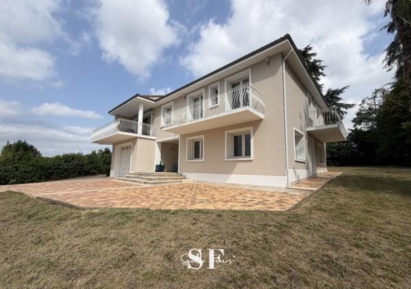Maison 5 pièce(s) 4 chambre(s) 230 m²