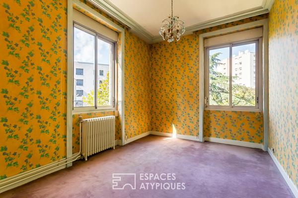 Maison familiale avec jardin et garage au pied du métro