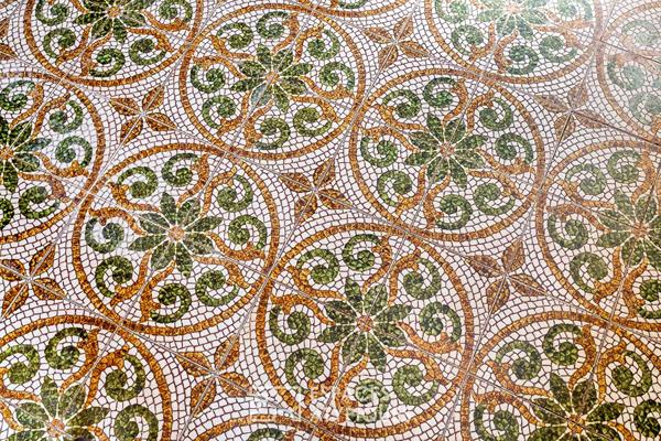 Maison familiale avec jardin et garage au pied du métro