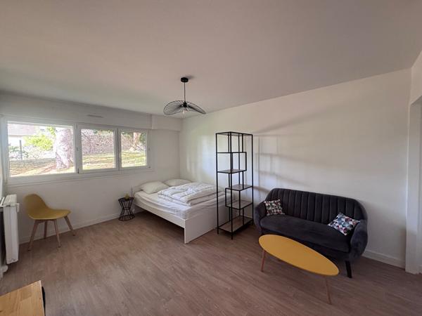 PALAISEAU STUDIO MEUBLÉ À LOUER