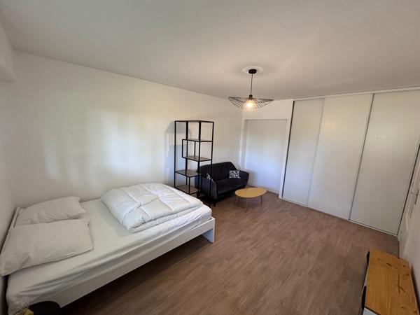 PALAISEAU STUDIO MEUBLÉ À LOUER