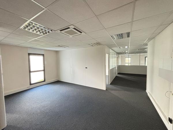 BUREAUX À LOUER-PARC DU VIEUX MOULIN