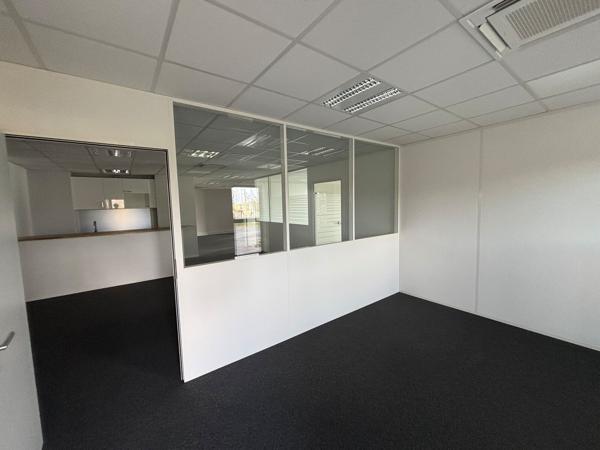 BUREAUX À LOUER-PARC DU VIEUX MOULIN