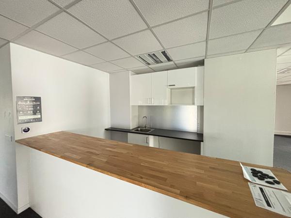 BUREAUX À LOUER-PARC DU VIEUX MOULIN