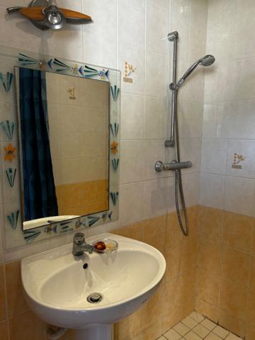 Ensemble de 2 maisons.