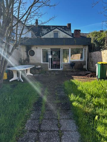 Ensemble de 2 maisons.