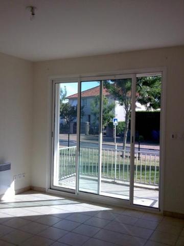 Dans le bourg de Coulounieix Chamiers, T2 en rez de ...