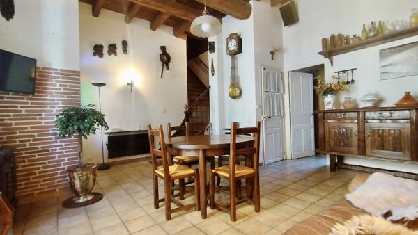 Nîmes-centre - garage - patio - cave