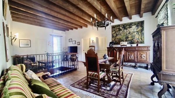 Nîmes-centre - garage - patio - cave