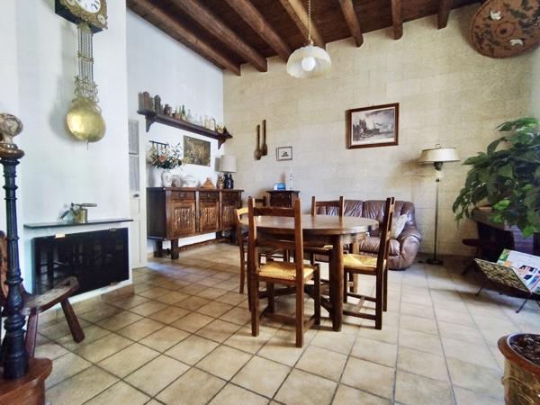 Nîmes-centre - garage - patio - cave