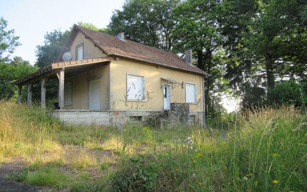 Maison à vendre    1 pièce • 331 m2 Bussière-Galant