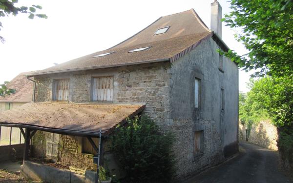 Maison à vendre    1 pièce • 331 m2 Bussière-Galant