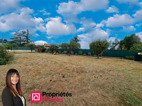 Terrain constructible Renaison 950 m2