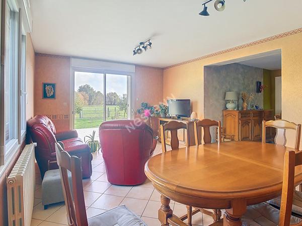 A vendre, maison en campagne du Lion-d'Angers et proche de Segré, avec quatre chambres et près de 6000m2 de terrain