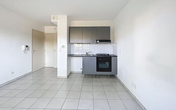 Appartement à vendre    1 pièce • 24 m2 Vénissieux