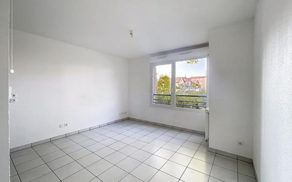 Appartement à vendre    1 pièce • 24 m2 Vénissieux