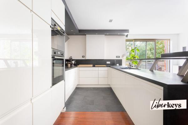 Appartement 165m² - 3 chambres - 1 parking - 1 grande terrasse