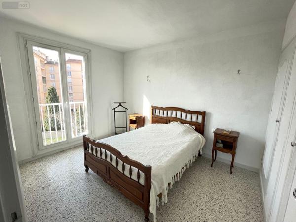 Appartement à vendre à Manosque dans les Alpes-de-Haute-Provence (04100), ref : 025/1853   
Centre ville