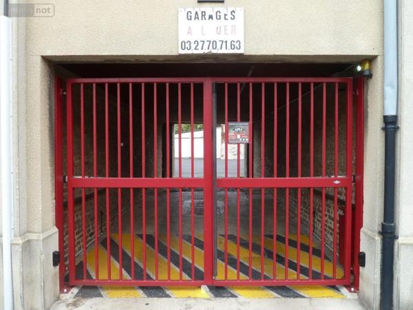 Garage - Parking à louer à Cambrai dans le Nord (59400), ref : 59083-L1545   
Centre-Ville