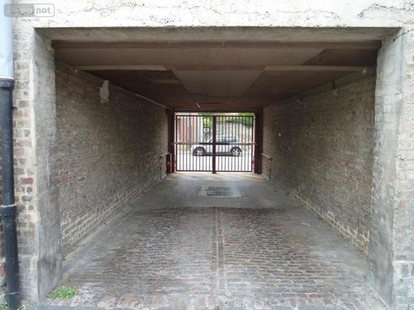 Garage - Parking à louer à Cambrai dans le Nord (59400), ref : 59083-L1545   
Centre-Ville