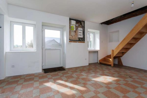 Maison à vendre 2-3 pièces SAINT LAURENT EN BRIONNAIS (71), 5 mn la CLAYETTE, 1h40 de Lyon