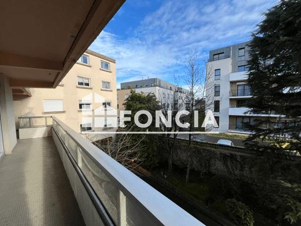 Location Appartement 4 pièces 92.55 m² - 55-59 RUE GABRIEL PERI Chartres 28000