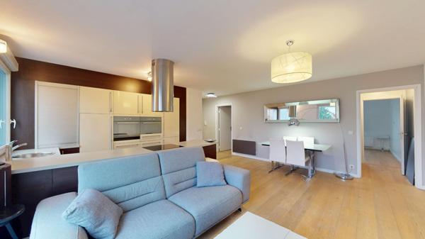 Dernier étage - Lumineux - Récent - Parking - Balcon - Salon 32m² - Appartement Chatenay Malabry 4 pièces 73.20 m2