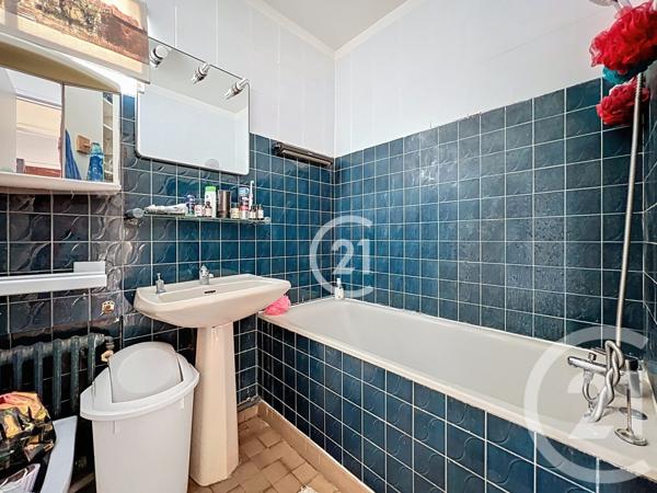 Appartement F2 à vendre  2 pièces - 56,19 m2 MONTREUIL - 93