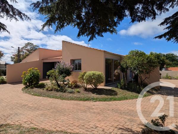 Maison à vendre  7 pièces - 173 m 2   BEAUVOIR SUR MER  - 85