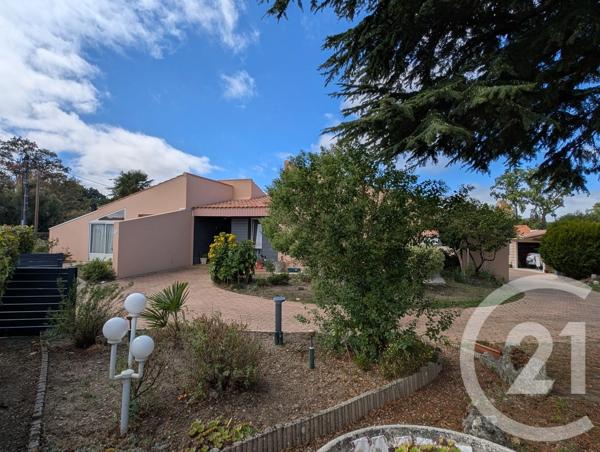 Maison à vendre  7 pièces - 173 m 2   BEAUVOIR SUR MER  - 85