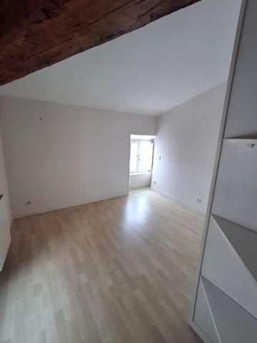 LA ROCHELLE CENTRE - APPARTEMENT DUPLEX AVEC GARAGE ASCENSEUR Location vide La rochelle