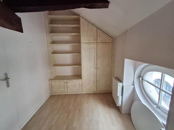 LA ROCHELLE CENTRE - APPARTEMENT DUPLEX AVEC GARAGE ASCENSEUR Location vide La rochelle