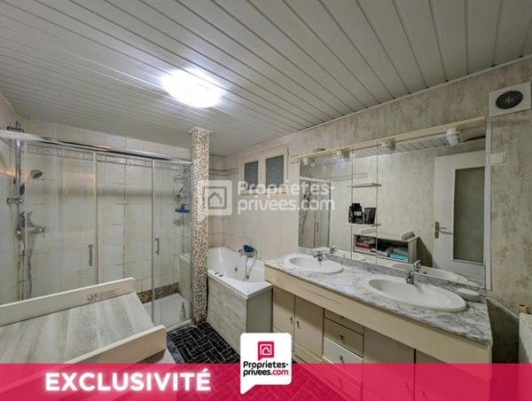 Maison Nercillac 9 pièce(s) 222 m2 ref 427340 CRIT