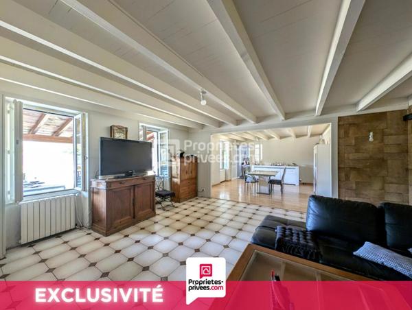 Maison Nercillac 9 pièce(s) 222 m2 ref 427340 CRIT