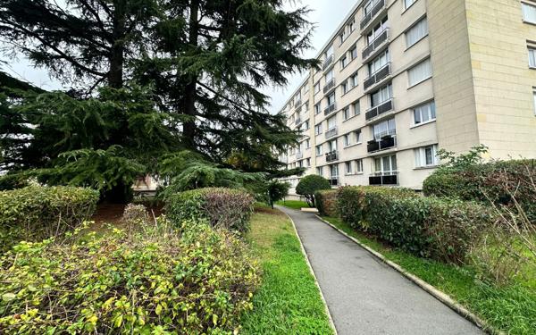 Appartement à vendre    4 pièces • 73,41 m2 Fontenay-le-Fleury