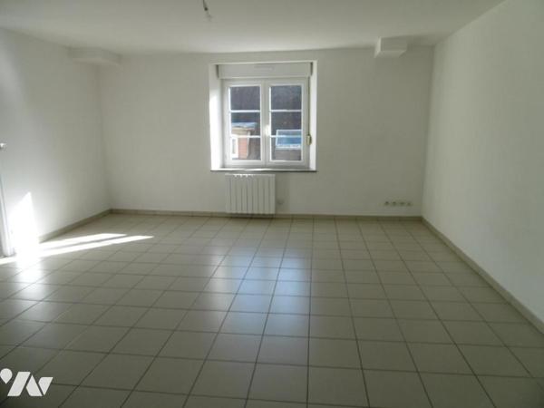 EU, rue charles Morin : appartement de 2 pièces 