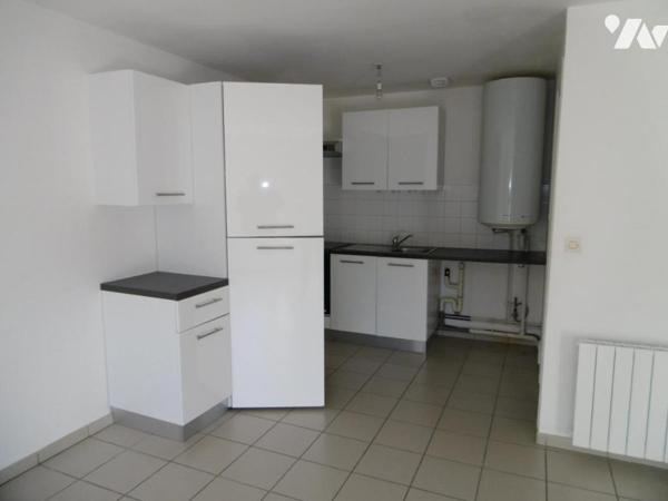 EU, rue charles Morin : appartement de 2 pièces 
