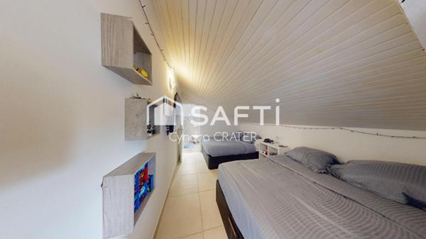 Duplex, vue mer panoramique, rocher du Diamant, femme couchée