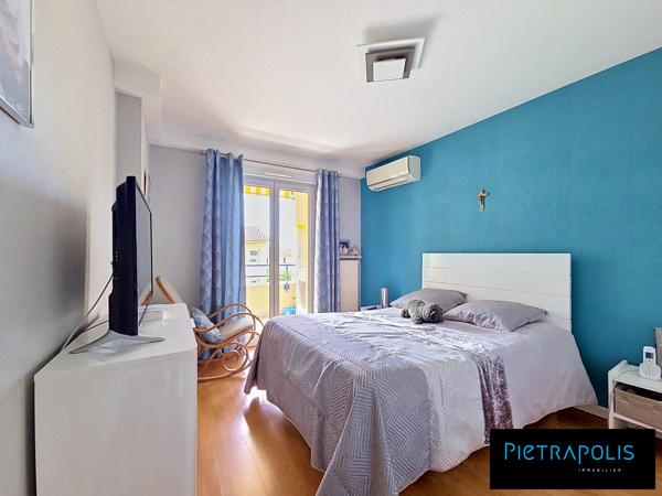 APPARTEMENT DE 113 M2-3 CHAMBRES-TERRASSE-GARAGE