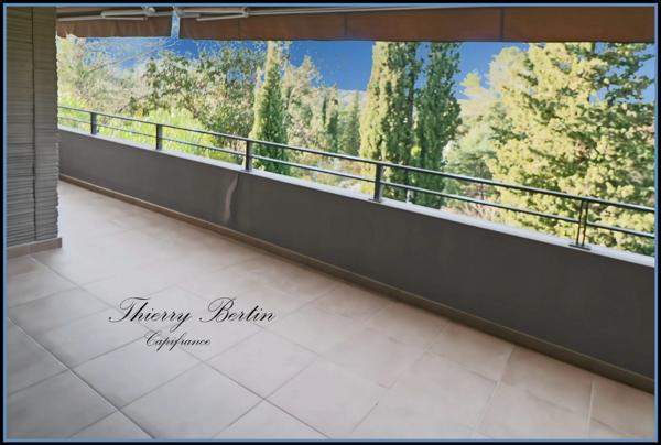 Appartement à vendre 2 pièces FREJUS (83)