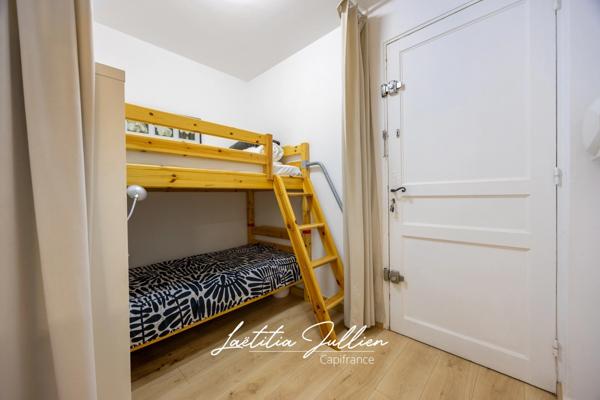 EXCLUSIVITÉ – Appartement T1 rénové avec terrasse et parking – Très au calme, à 5min à pied de la plage – Secteur Carré d’Or des Lecques