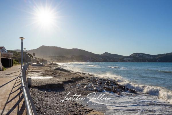 EXCLUSIVITÉ – Appartement T1 rénové avec terrasse et parking – Très au calme, à 5min à pied de la plage – Secteur Carré d’Or des Lecques