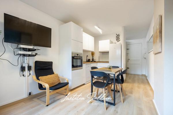 EXCLUSIVITÉ – Appartement T1 rénové avec terrasse et parking – Très au calme, à 5min à pied de la plage – Secteur Carré d’Or des Lecques